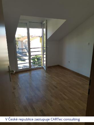 VRSI / MULO - Prodej domu se třemi apartmány - 80 m od moře!!