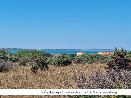 VRSI - Prodej stavebního pozemku s projektem stavby moderní vily s bazénem - 1000 m od moře
