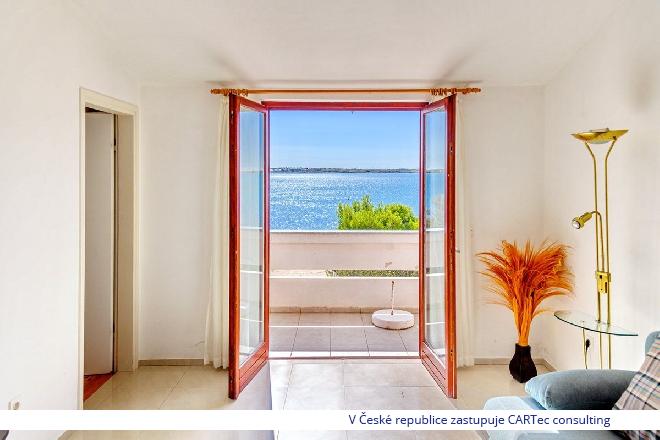 VRSI / MULO - Prodej krásného apartmánového domu v 1. řadě u moře a pláže!!