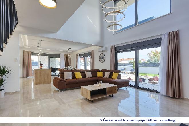 NIN / ZATON - Prodej luxusní moderní vily s bazénem - 1500 m od moře
