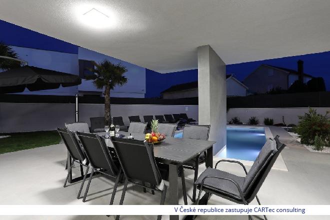 NIN / ZATON - Prodej luxusní vily s bazénem - 1300 m od moře