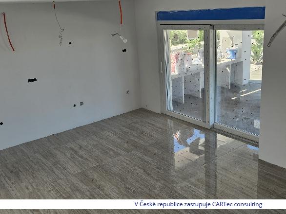 VRSI / MULO - Prodej novostavby luxusního domu s bazénem - 1300 m od pláže