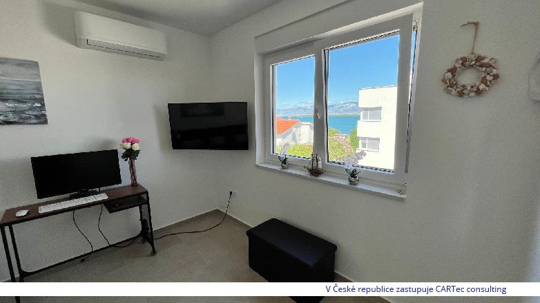 NIN / ŽDRIJAC - Prodej bytu se dvěma ložnicemi a střešní terasou - 80 m od pláže!!! 