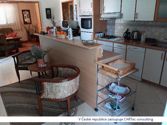 VRSI / MULO - Prodej krásného domu se 3 byty - jen 200 m od pláže!!